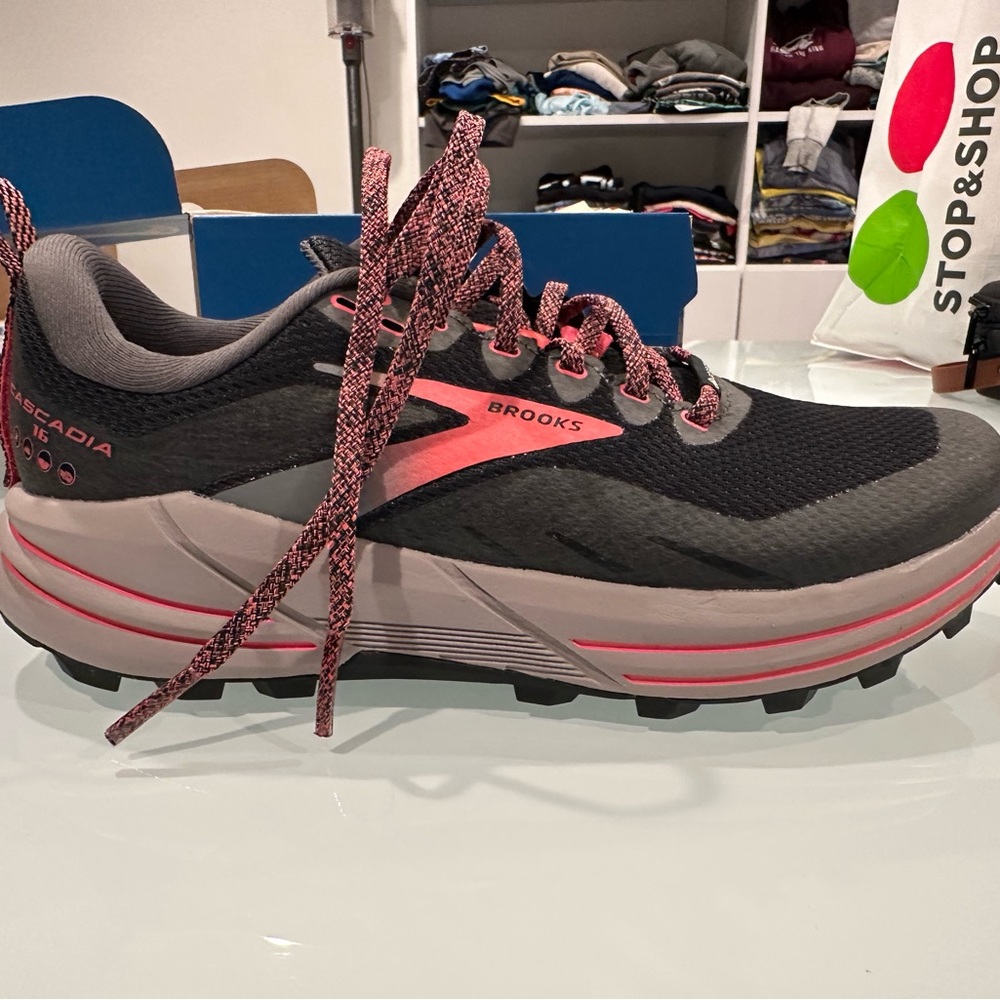 Brooks Women's Cascadia Trail Shoes - Black and Pink